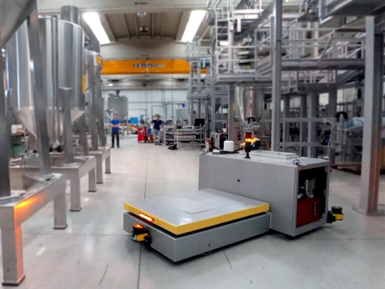 3 T - Chariot AGV automatique avec navigation naturelle